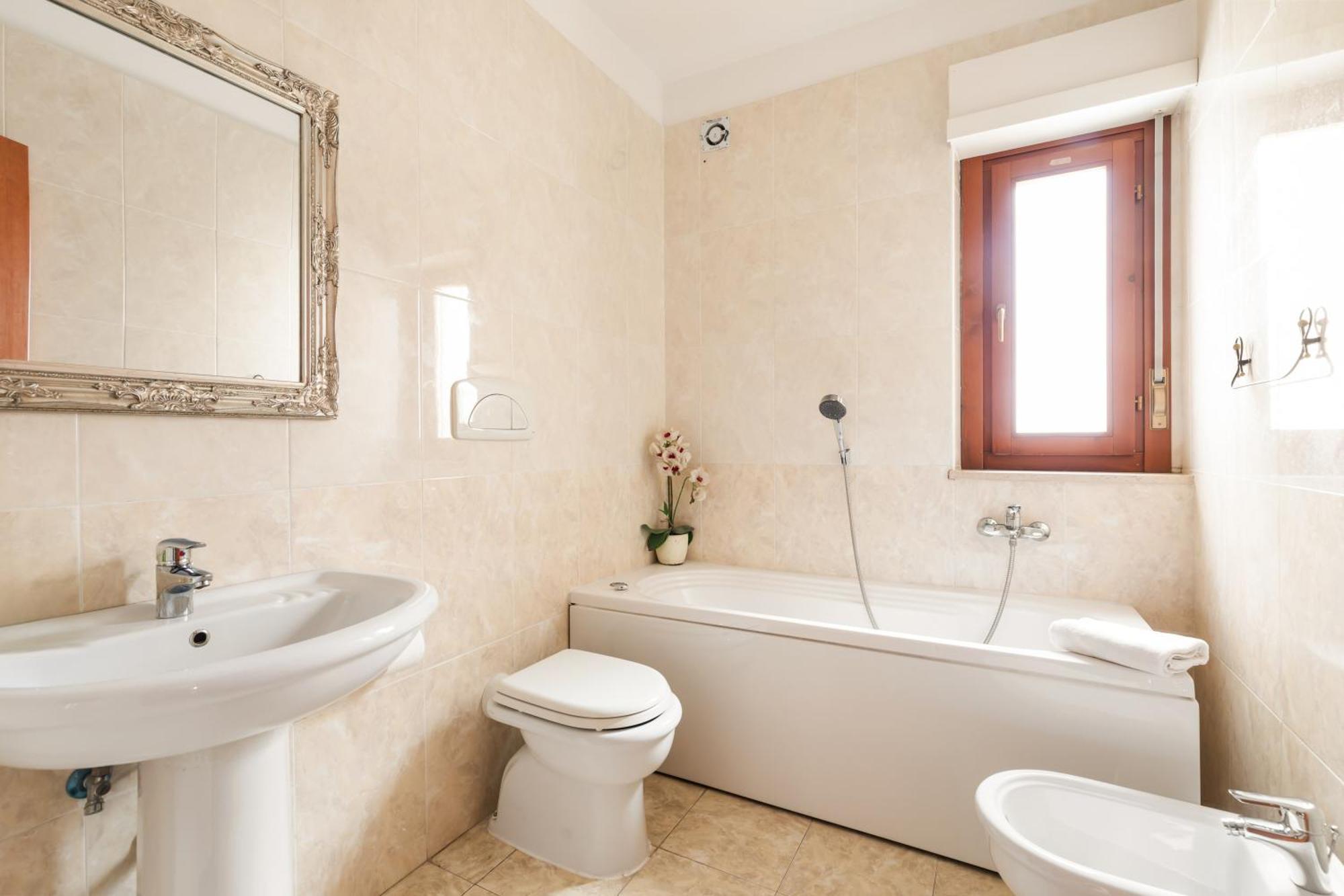 Giramondo Guest House Fiumicino Bagian luar foto